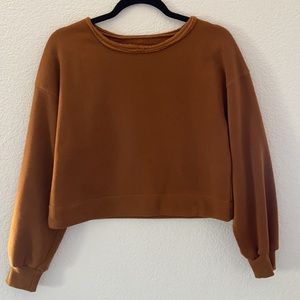 Cropped style pullover crewneck/sweatshirt
